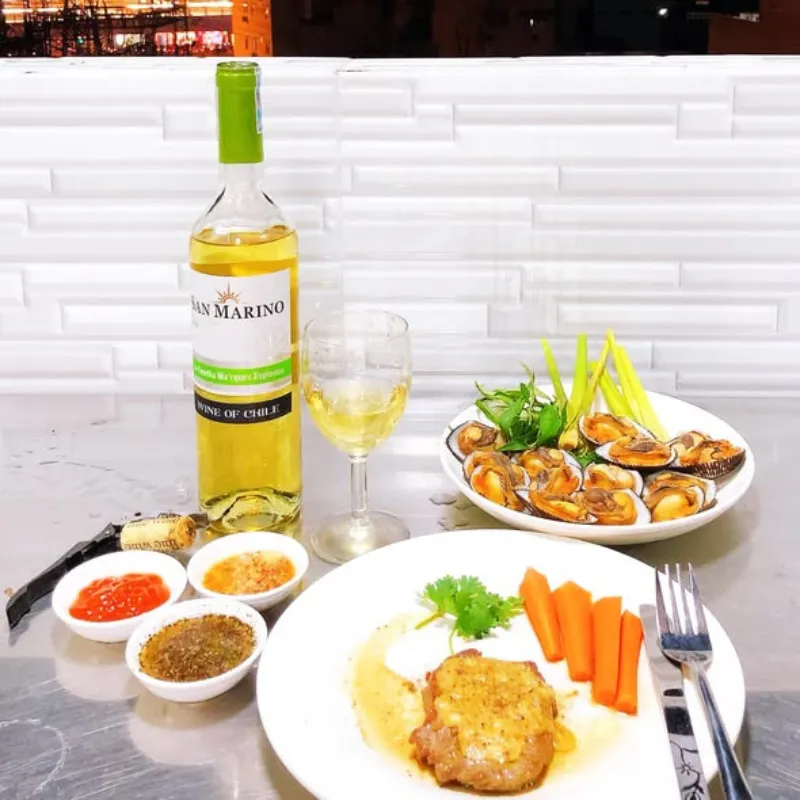 Vang Trắng Chile San Marino Classic chính hãng ướp lạnh sẵn sàng phục vụ tiệc hải sản